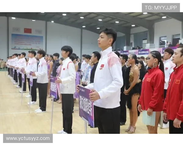 体育舞蹈大赛力与美的完美交织